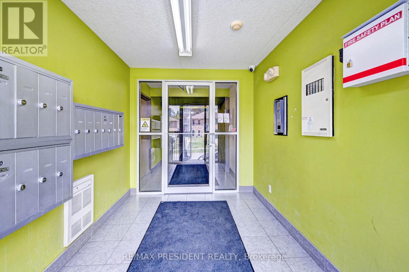 504 - 261 Lester Street, Waterloo, Ontario  N2L 3W6 - Photo 3 - X12121521