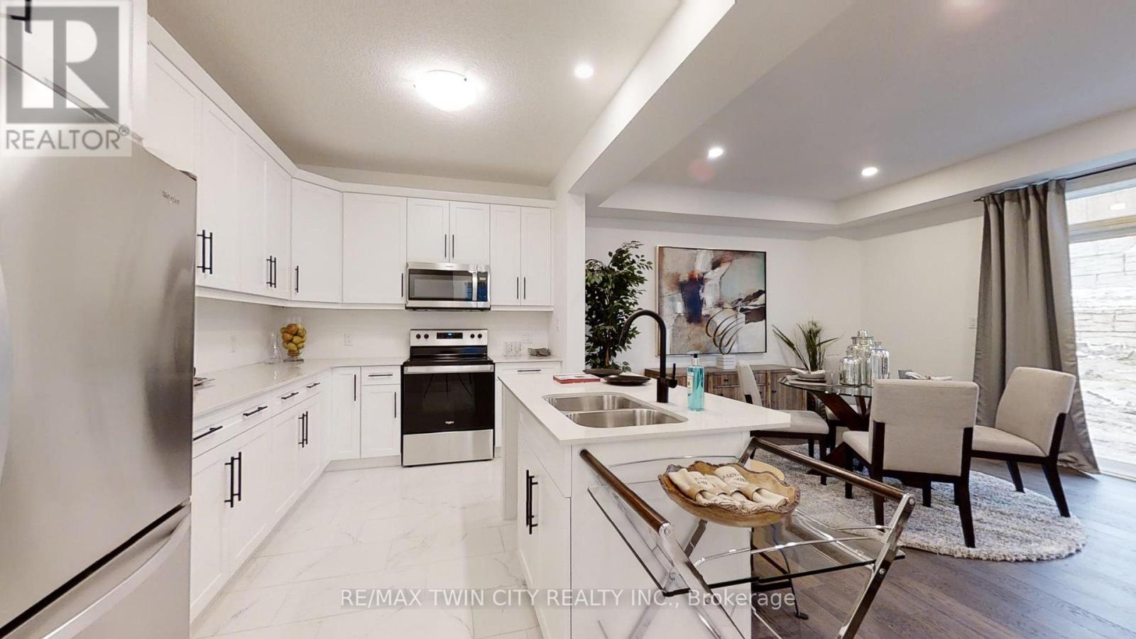 155 Julie Crescent, London South, Ontario  N5X 3X4 - Photo 6 - X12121554