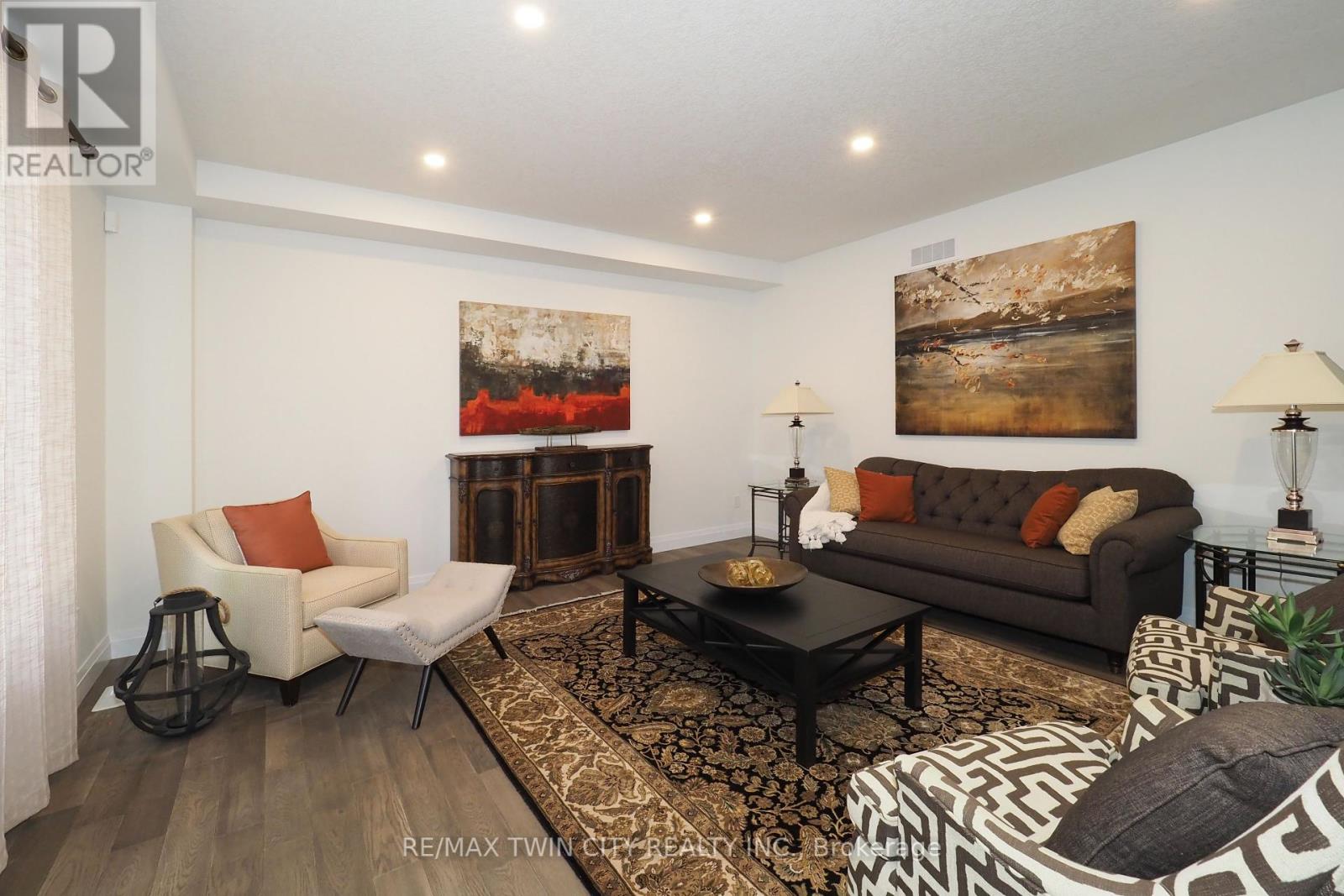 217 Jeffrey Place, Kitchener, Ontario  N2C 2T7 - Photo 21 - X12121562