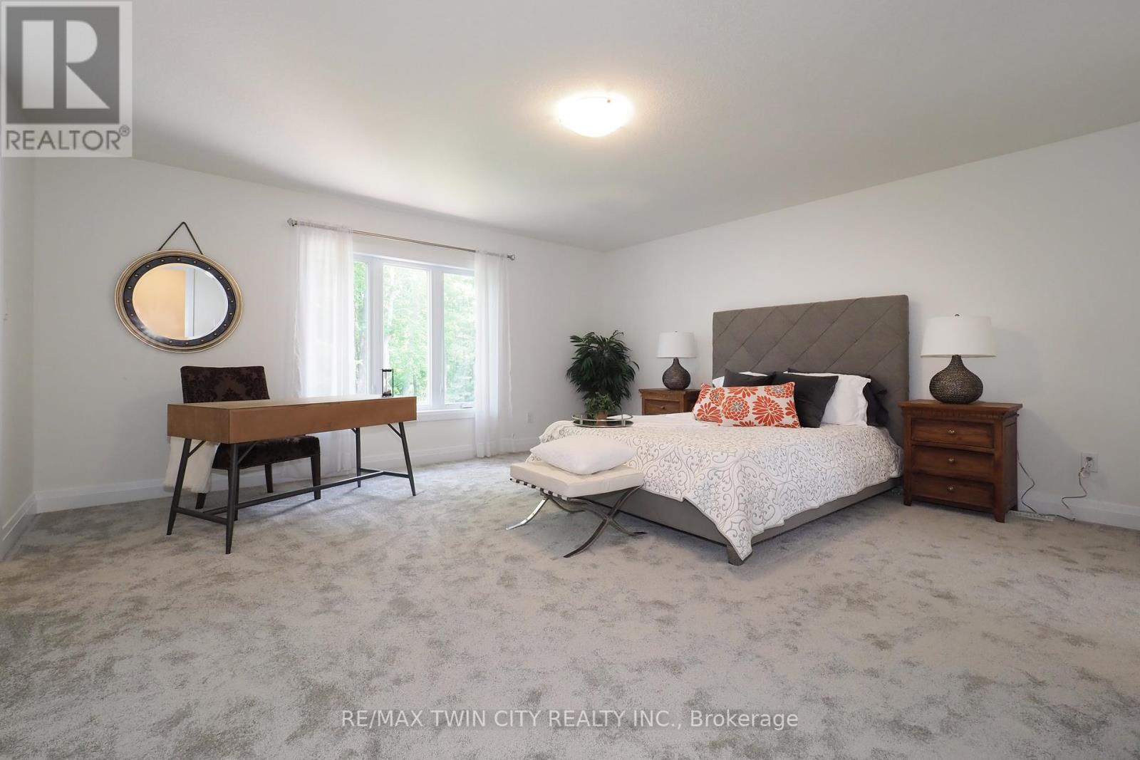 217 Jeffrey Place, Kitchener, Ontario  N2C 2T7 - Photo 25 - X12121562