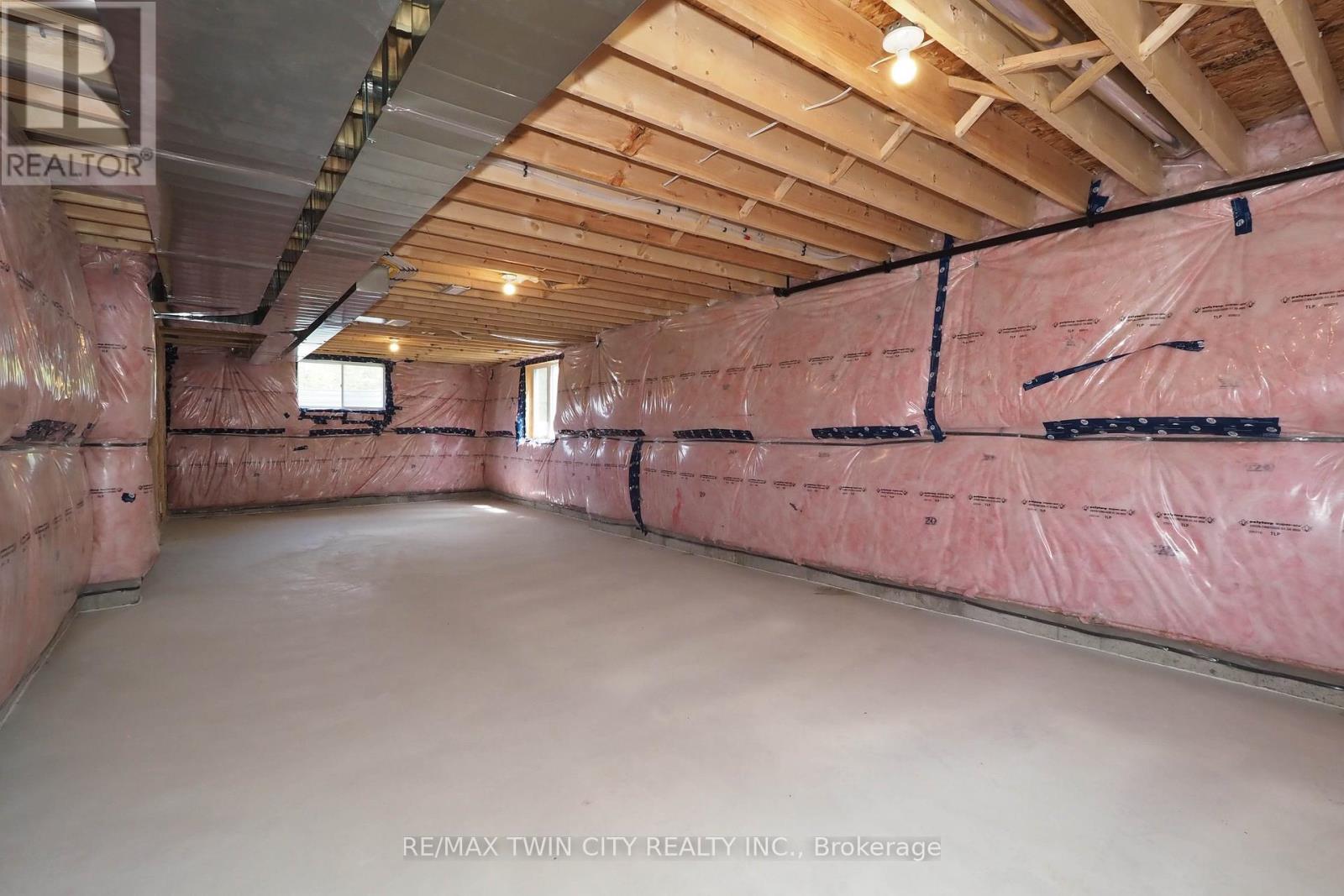 220 Jeffrey Place, Kitchener, Ontario  N2C 2T7 - Photo 44 - X12121567