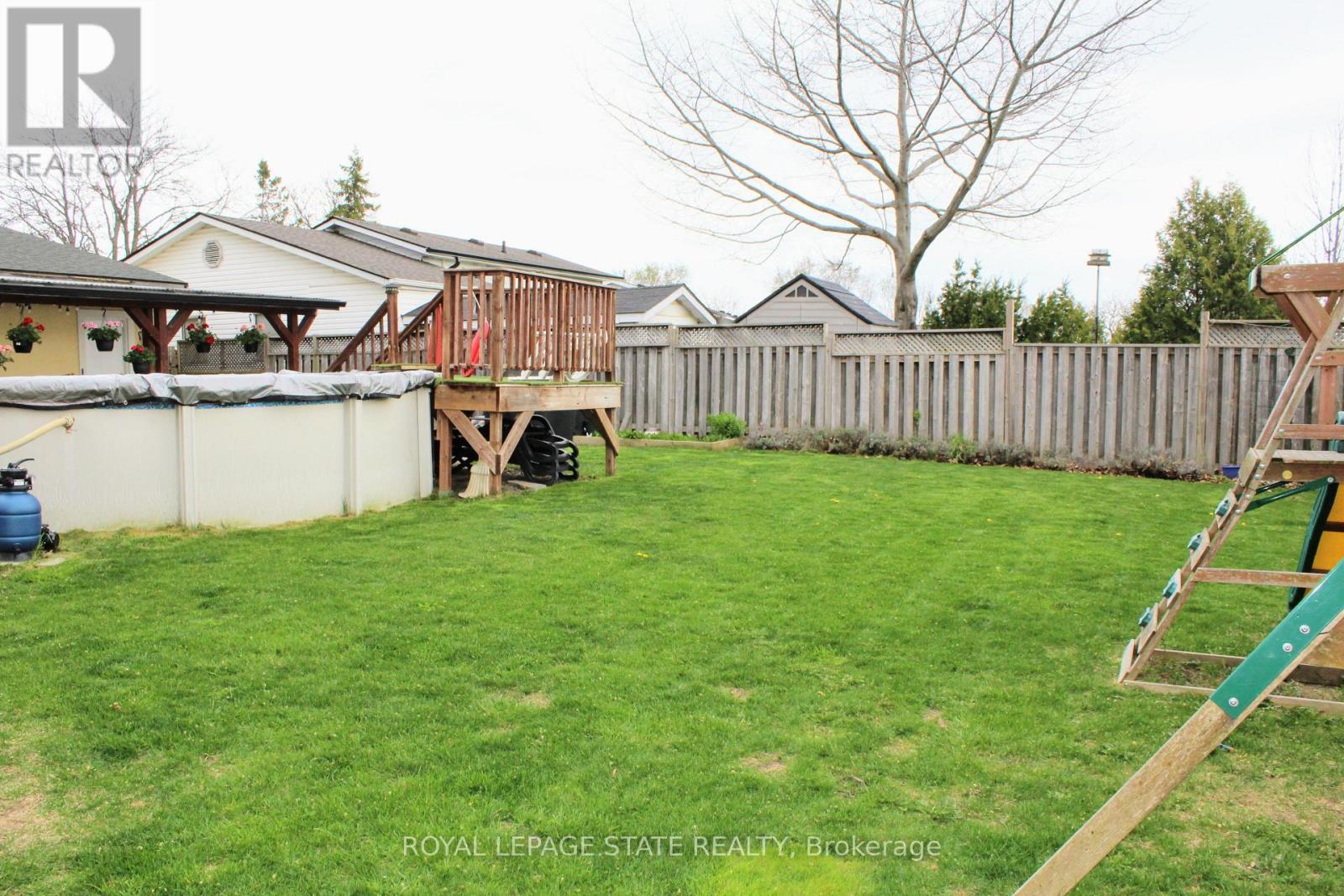 133 Chilton Drive, Hamilton (Stoney Creek Mountain), Ontario  L8J 1L8 - Photo 40 - X12121587