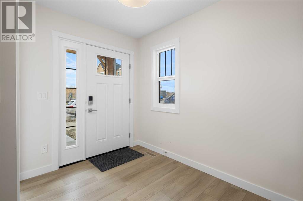 Property at 446 Alpine Avenue SW image 3