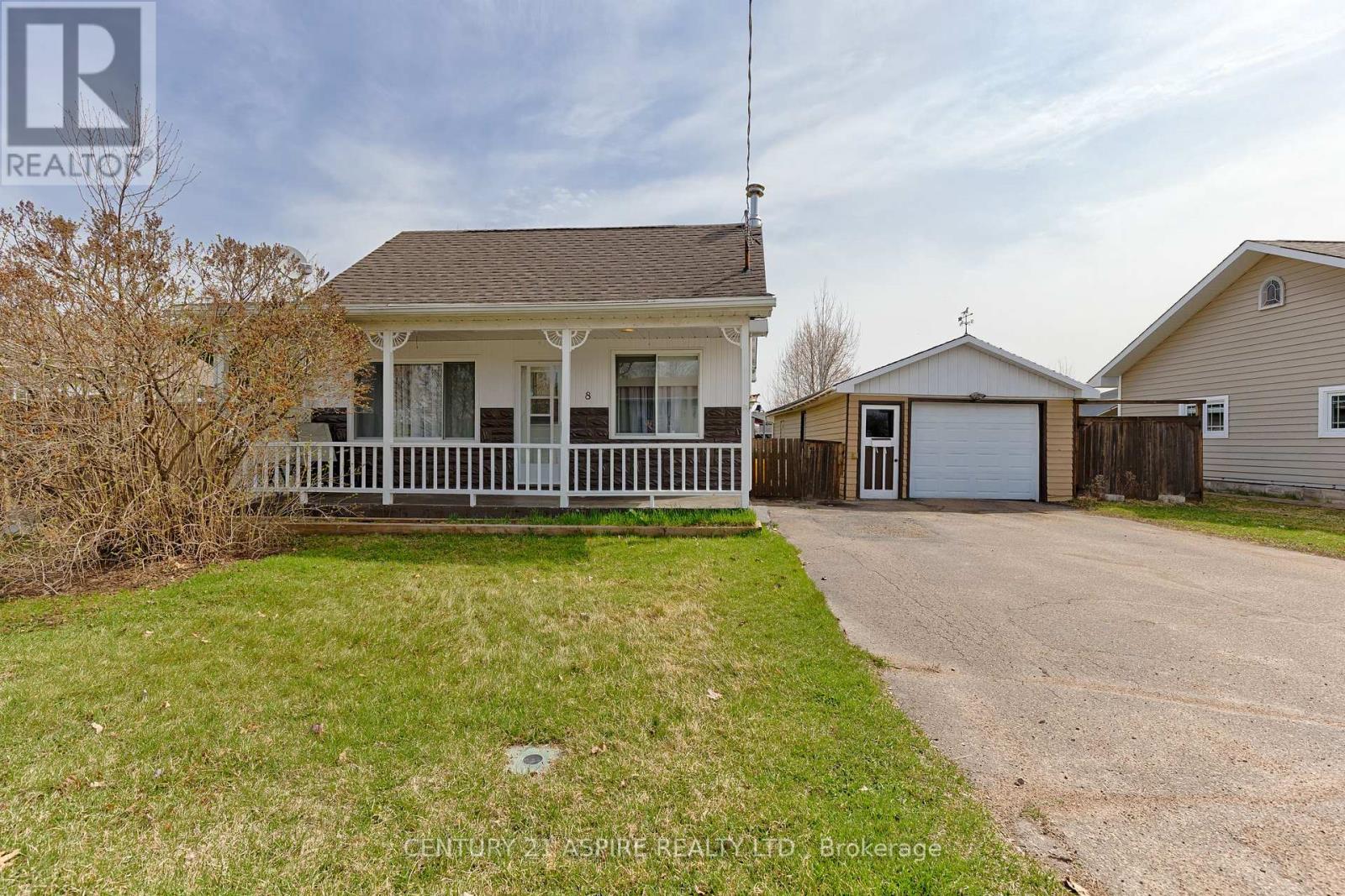 Property at 8 ETHEL STREET image 2