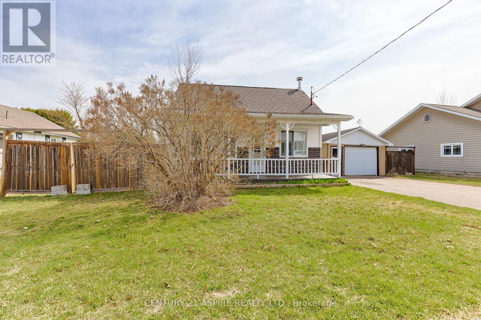 Property at 8 ETHEL STREET image 3