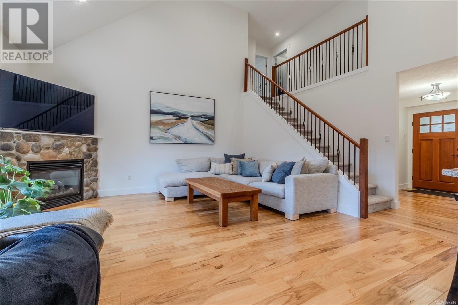Property at 1369 Bonner Cres image 3