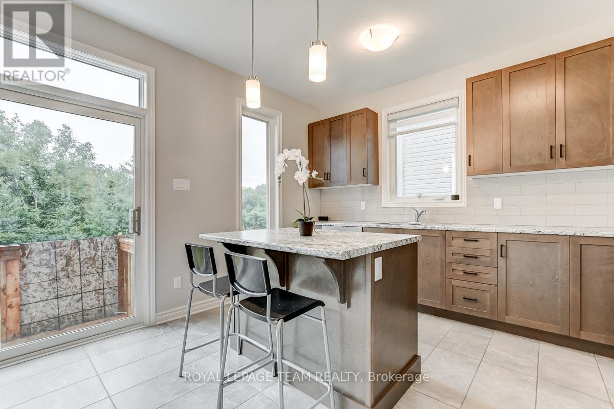 121 Seabert Drive, Arnprior, Ontario  K7S 0K1 - Photo 16 - X12121606