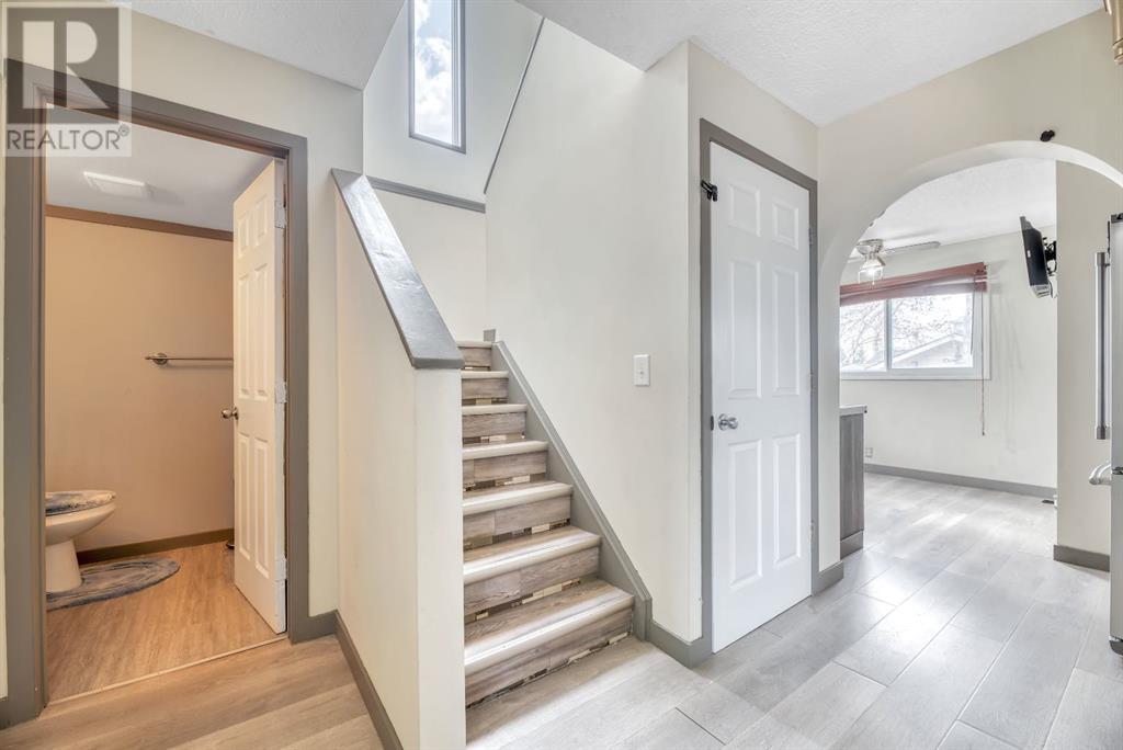 Property at 188 Rivervalley Crescent SE image 4