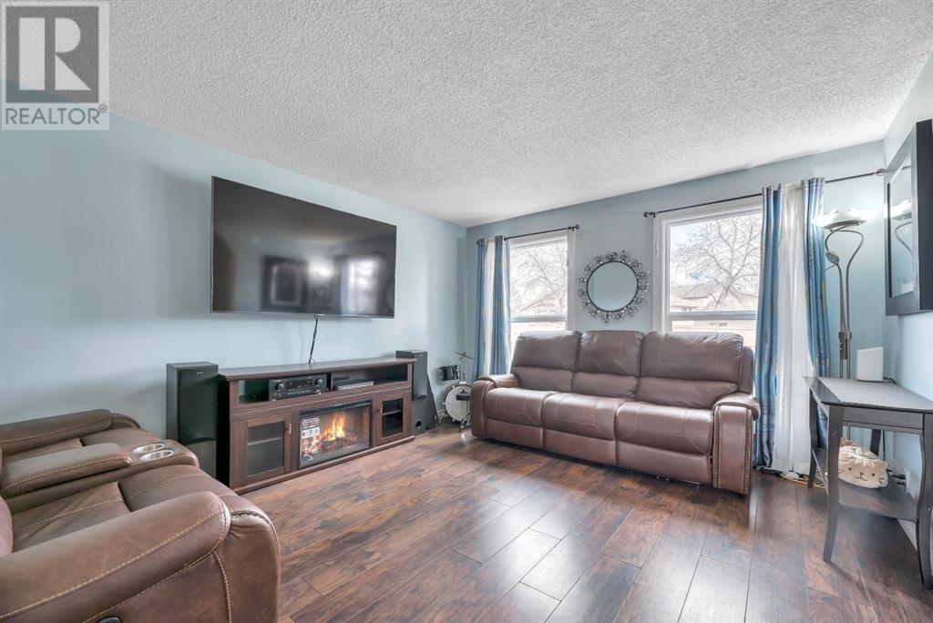 Property at 188 Rivervalley Crescent SE image 5