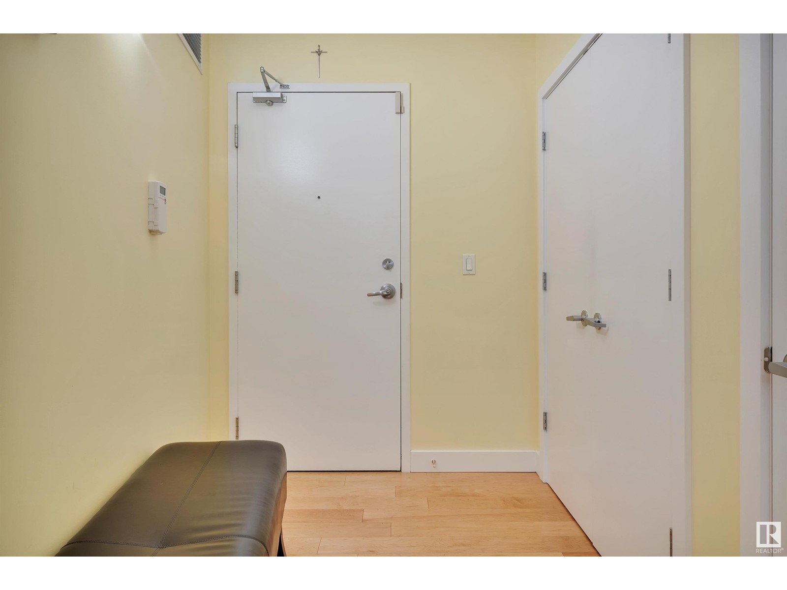 #301 10028 119 St Nw, Edmonton, Alberta  T5K 1Y8 - Photo 11 - E4434242