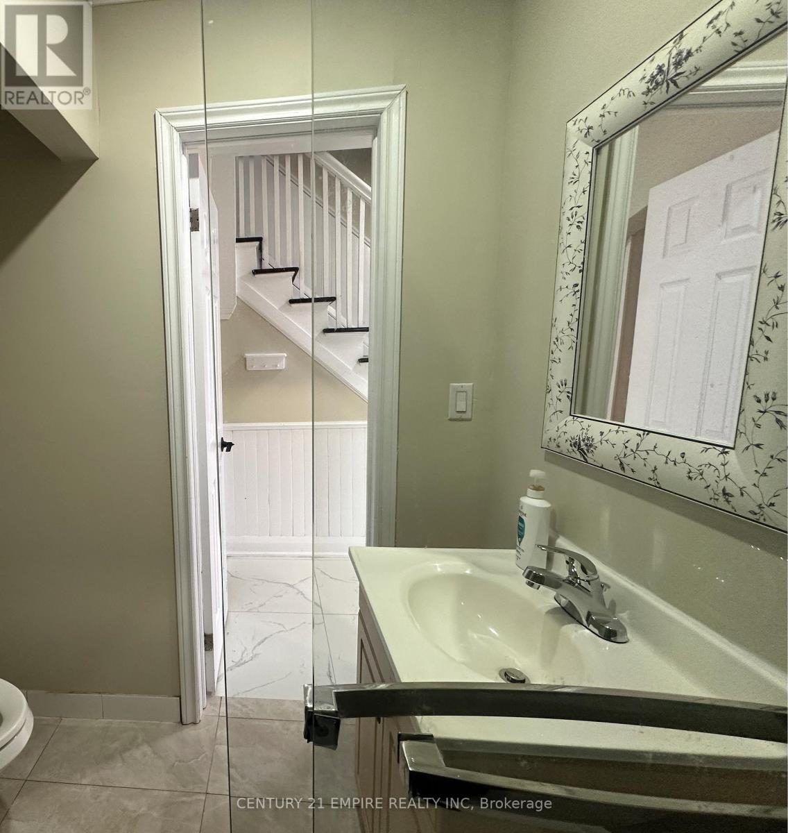 5736 Leonard Avenue, Niagara Falls, Ontario  L2G 4R1 - Photo 14 - X12121593