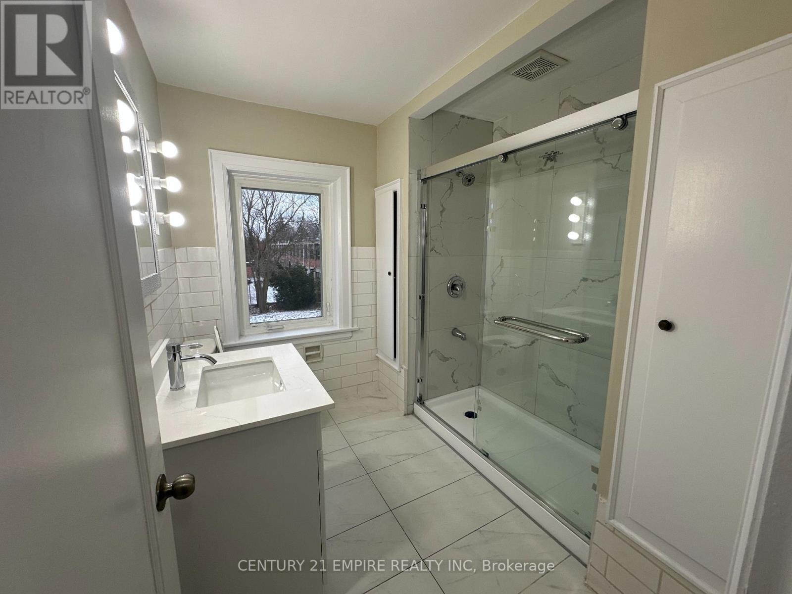 5736 Leonard Avenue, Niagara Falls, Ontario  L2G 4R1 - Photo 19 - X12121593
