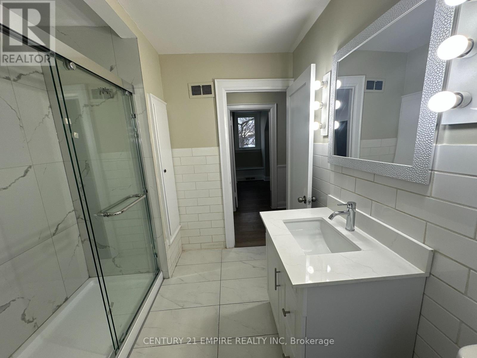 5736 Leonard Avenue, Niagara Falls, Ontario  L2G 4R1 - Photo 20 - X12121593