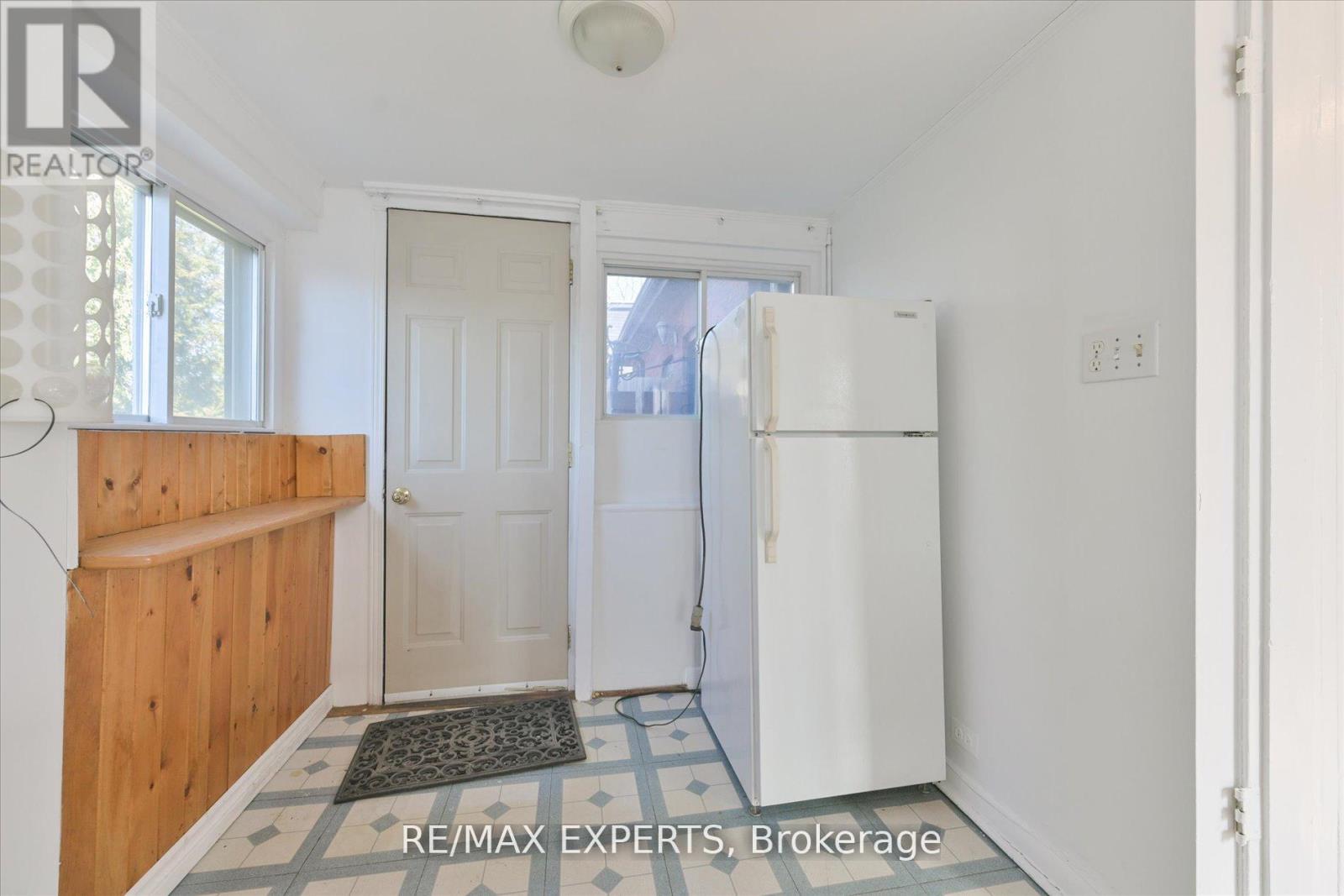 18 Barton Avenue, Toronto, Ontario  M5R 1G8 - Photo 29 - C12121393