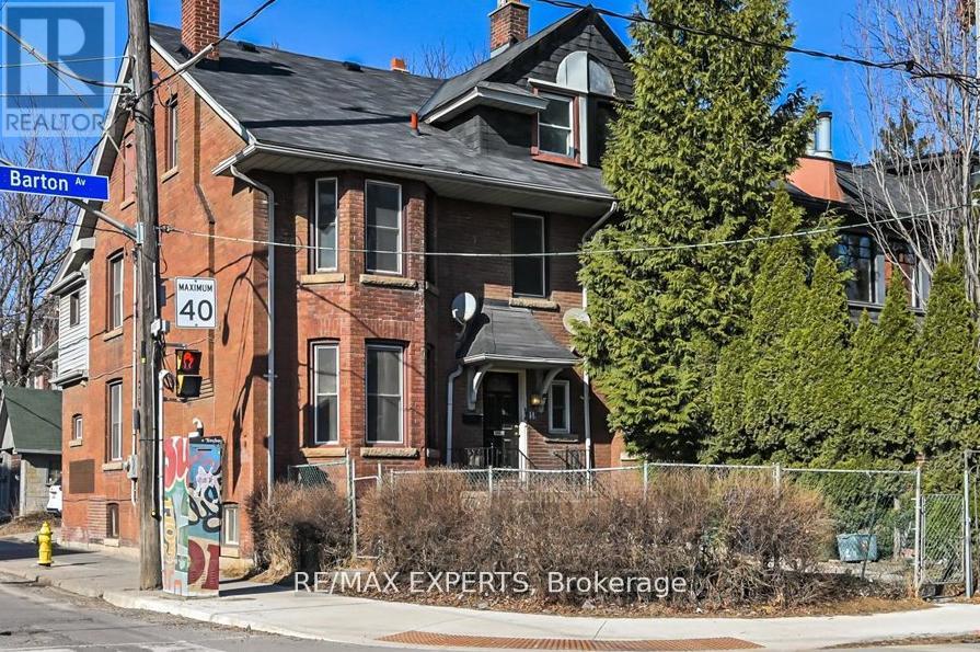18 Barton Avenue, Toronto, Ontario  M5R 1G8 - Photo 1 - C12121393