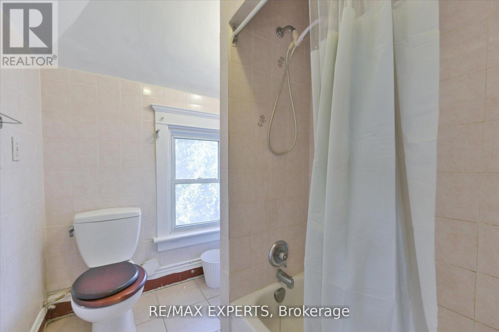 18 Barton Avenue, Toronto, Ontario  M5R 1G8 - Photo 35 - C12121393