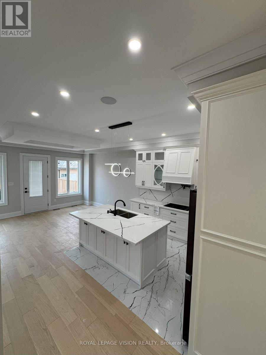 47 Lillington Avenue, Toronto (Clairlea-Birchmount), Ontario  M1N 3K4 - Photo 6 - E12118408
