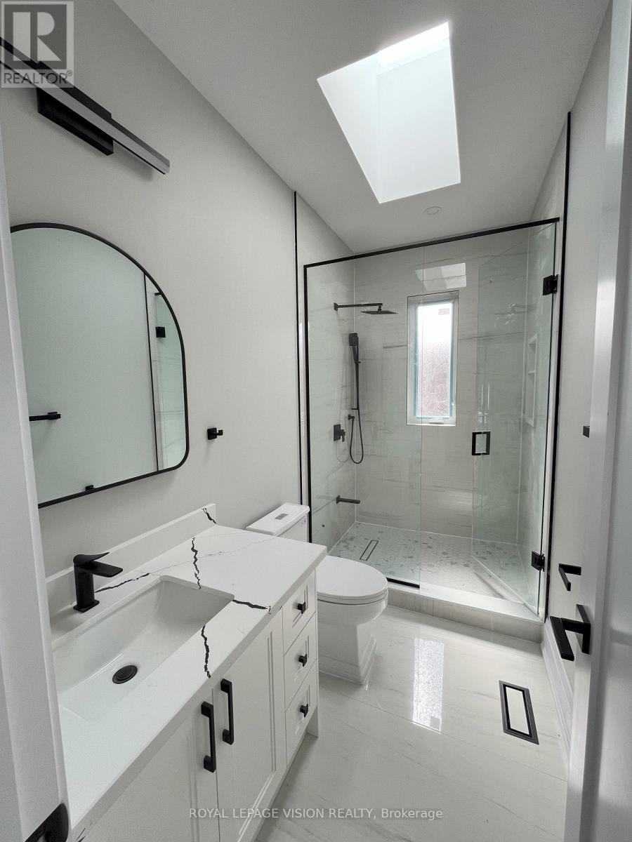 47 Lillington Avenue, Toronto (Clairlea-Birchmount), Ontario  M1N 3K4 - Photo 8 - E12118408