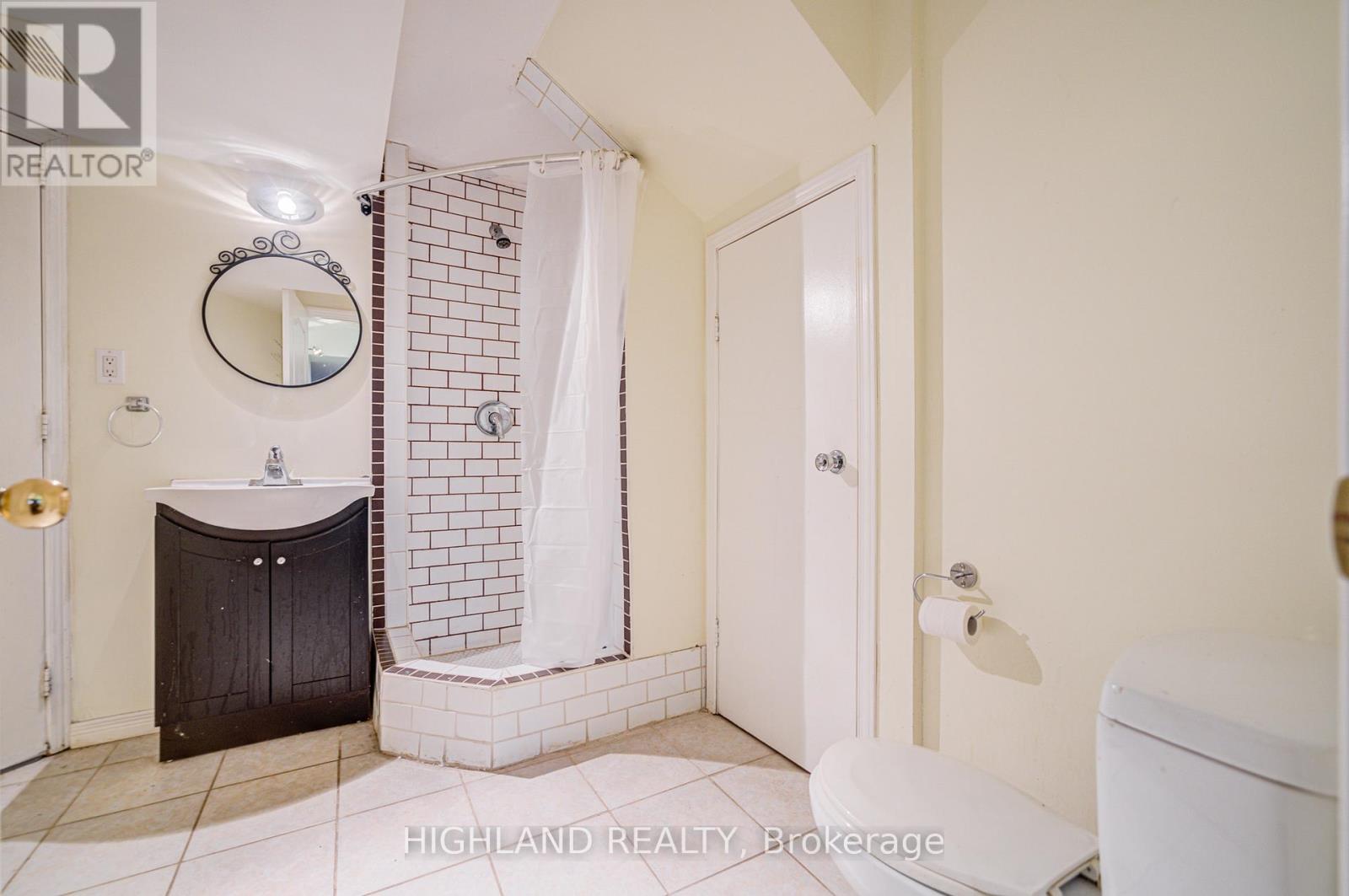 5704 Greensboro Drive, Mississauga (Central Erin Mills), Ontario  L5M 5T7 - Photo 45 - W12114397