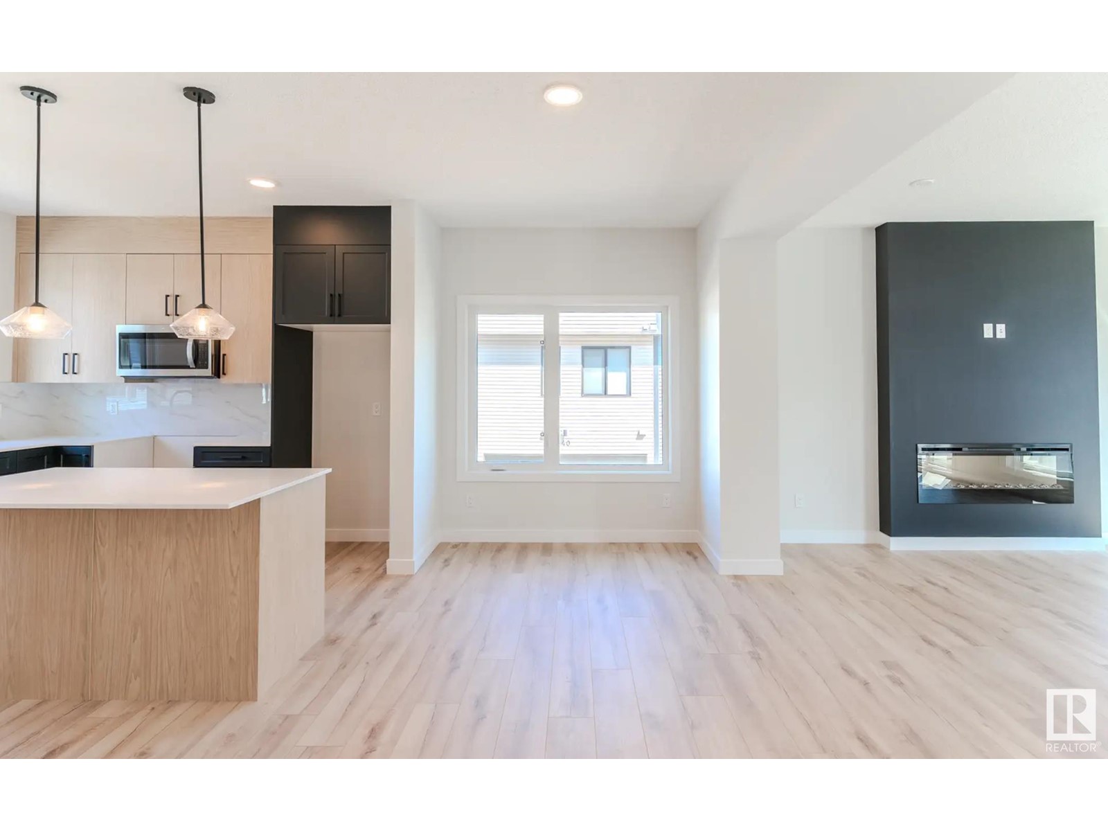 Property at #70 11910 35 AV SW image 3