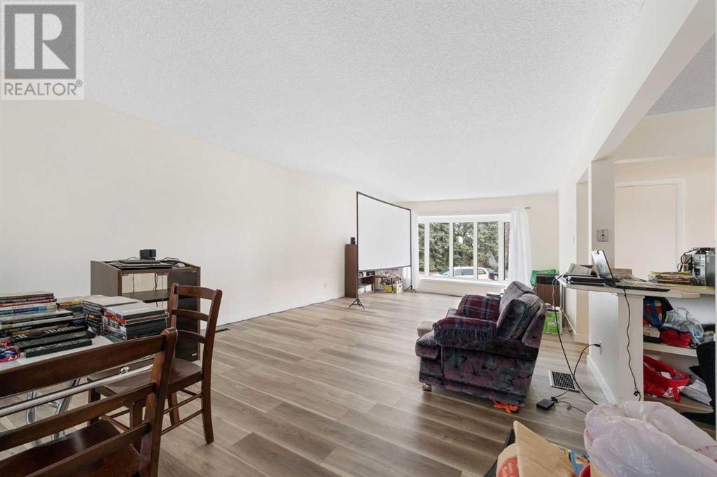 Property at 1427 Southdale Place SW image 3