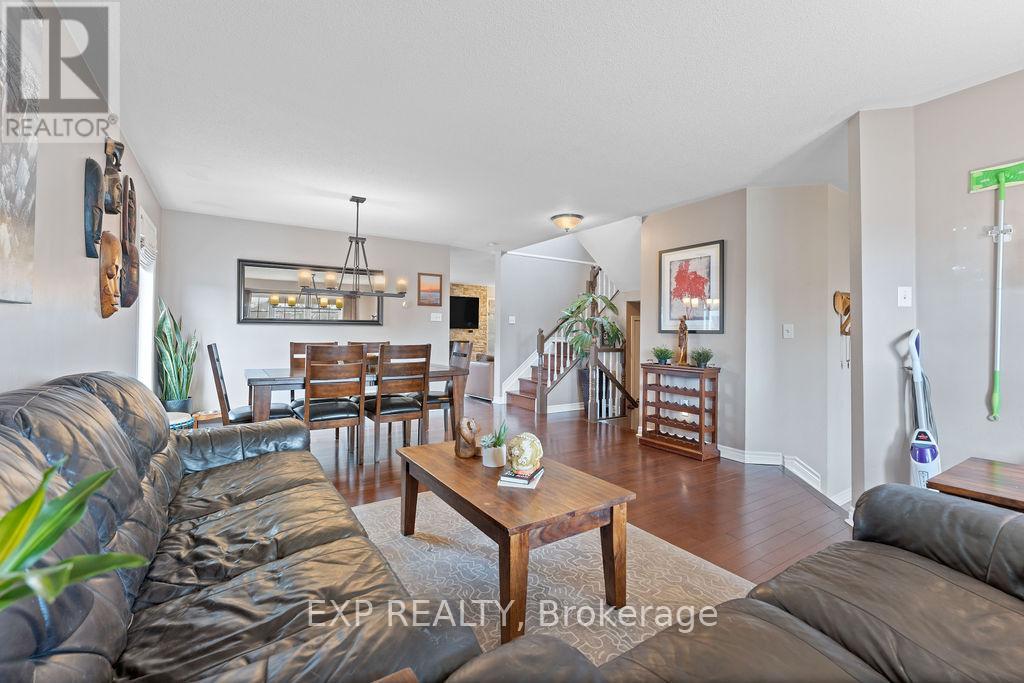 2176 Cavalier Way, Ottawa, Ontario  K1W 1K2 - Photo 9 - X12121664