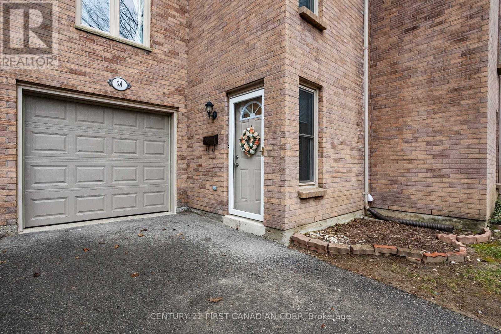 Property at 24 - 1855 ALDERSBROOK ROAD image 3