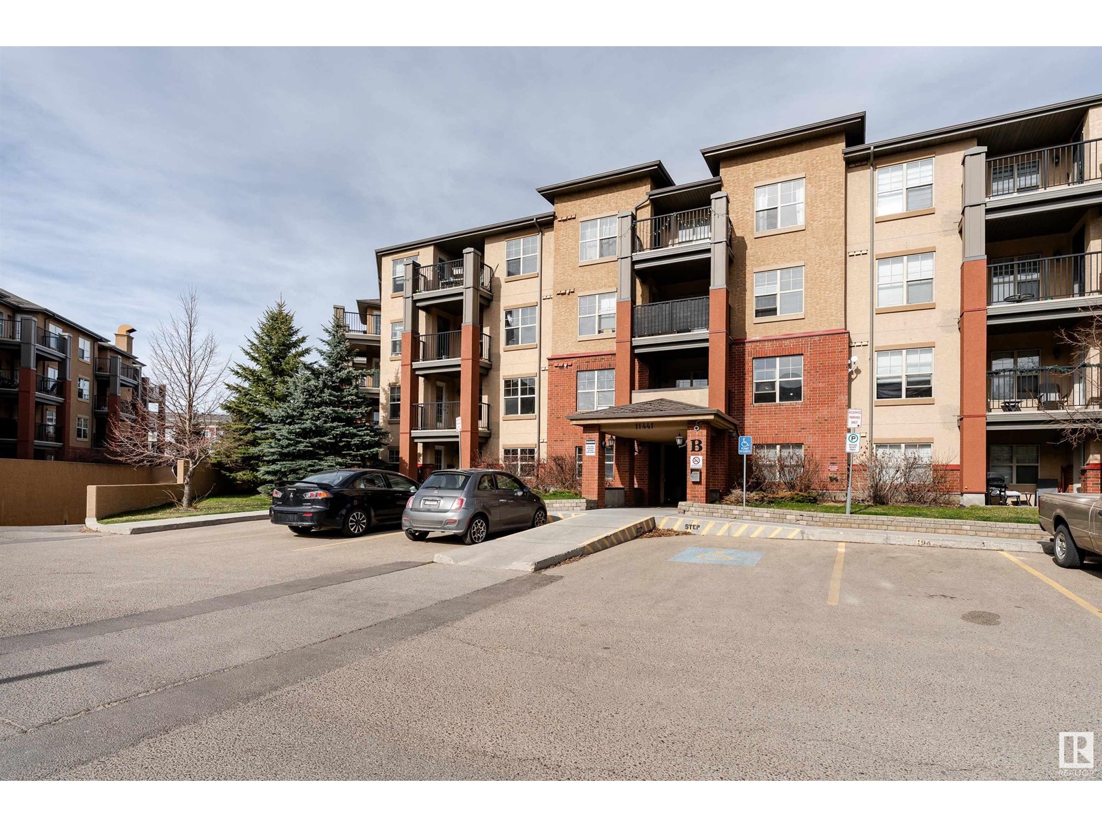 Property at #115 11441 ELLERSLIE RD SW image 2