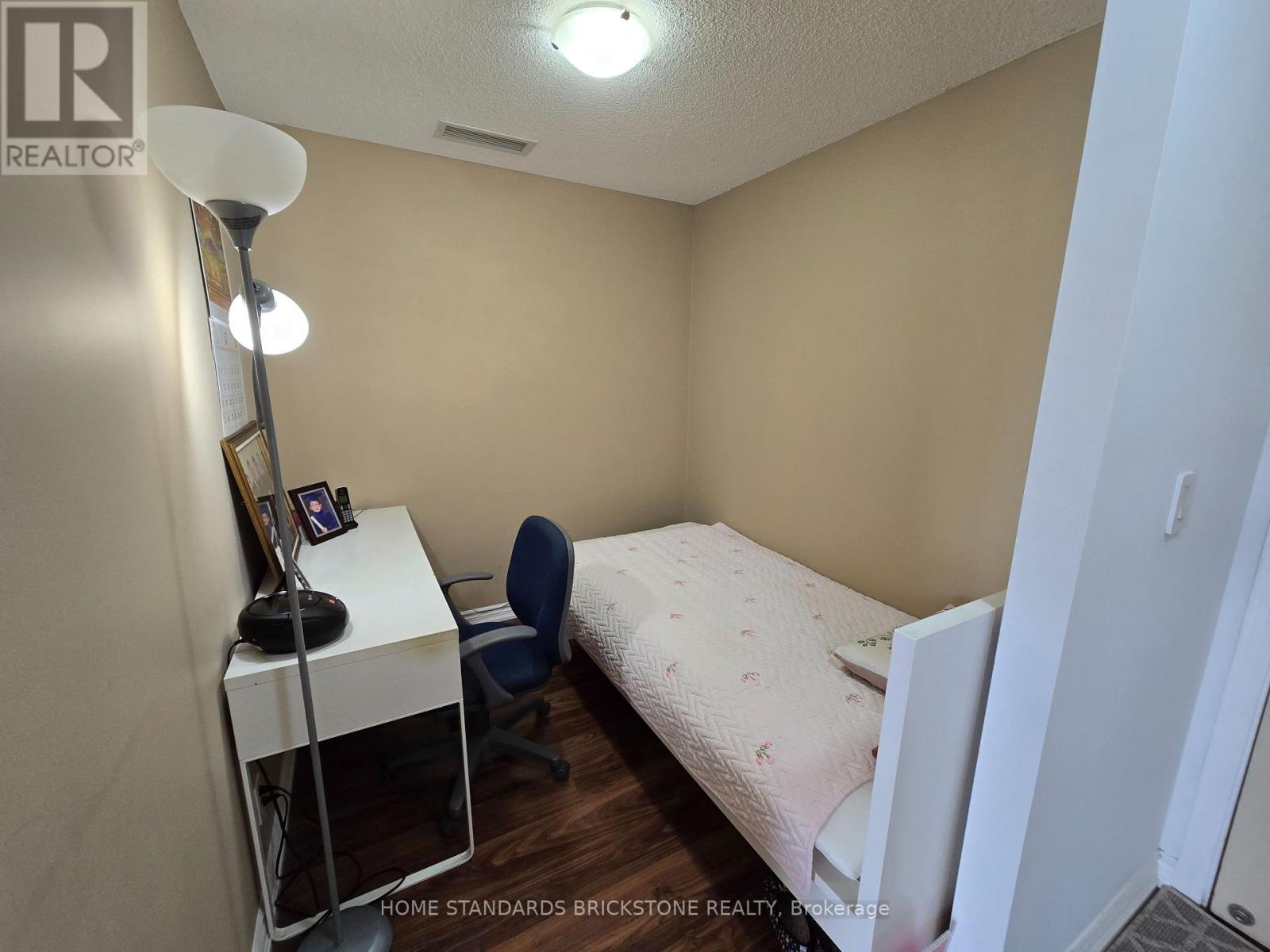 1012 - 18 Harding Boulevard, Richmond Hill, Ontario  L4C 0T3 - Photo 13 - N12100619