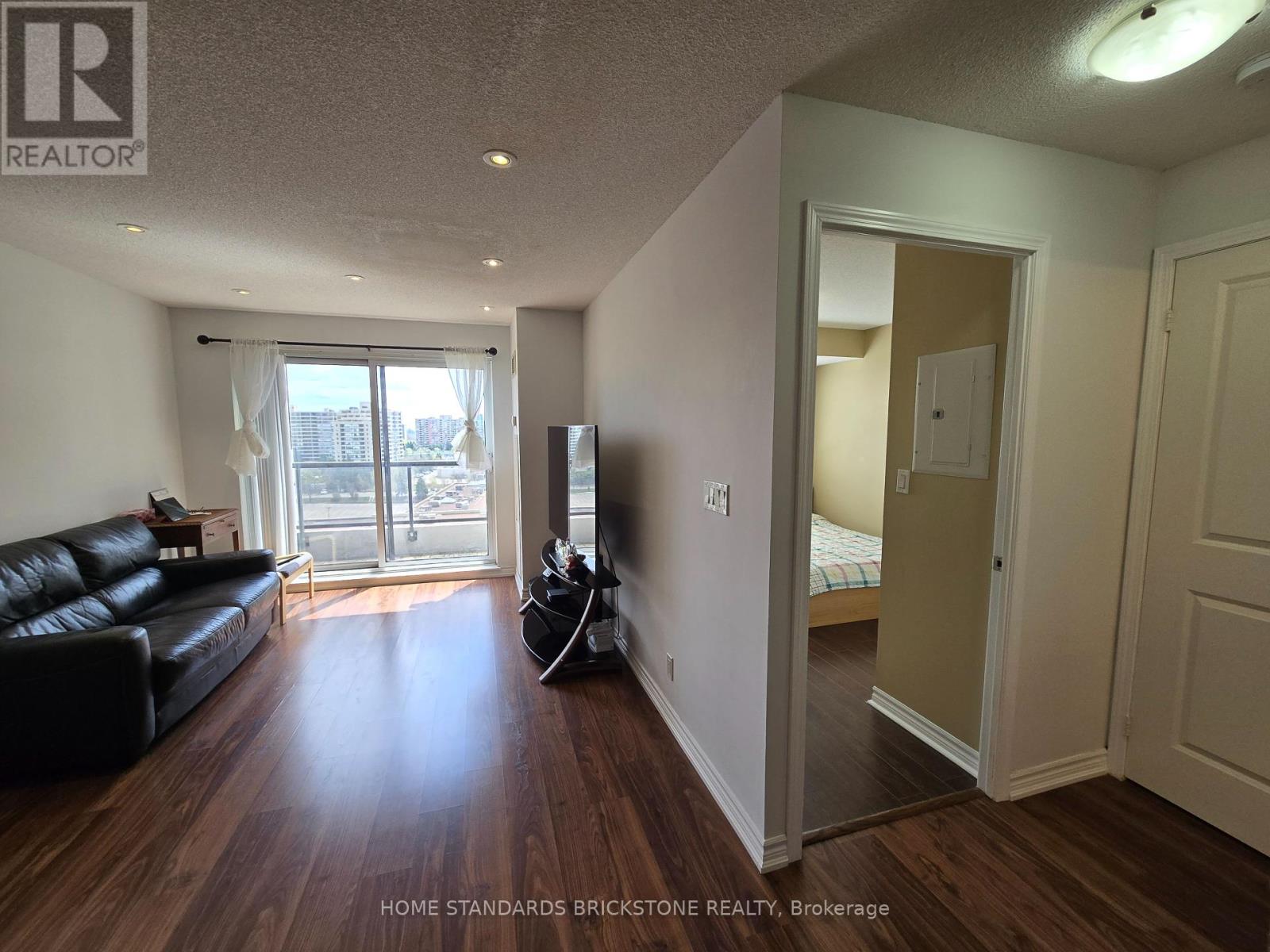 1012 - 18 Harding Boulevard, Richmond Hill, Ontario  L4C 0T3 - Photo 4 - N12100619