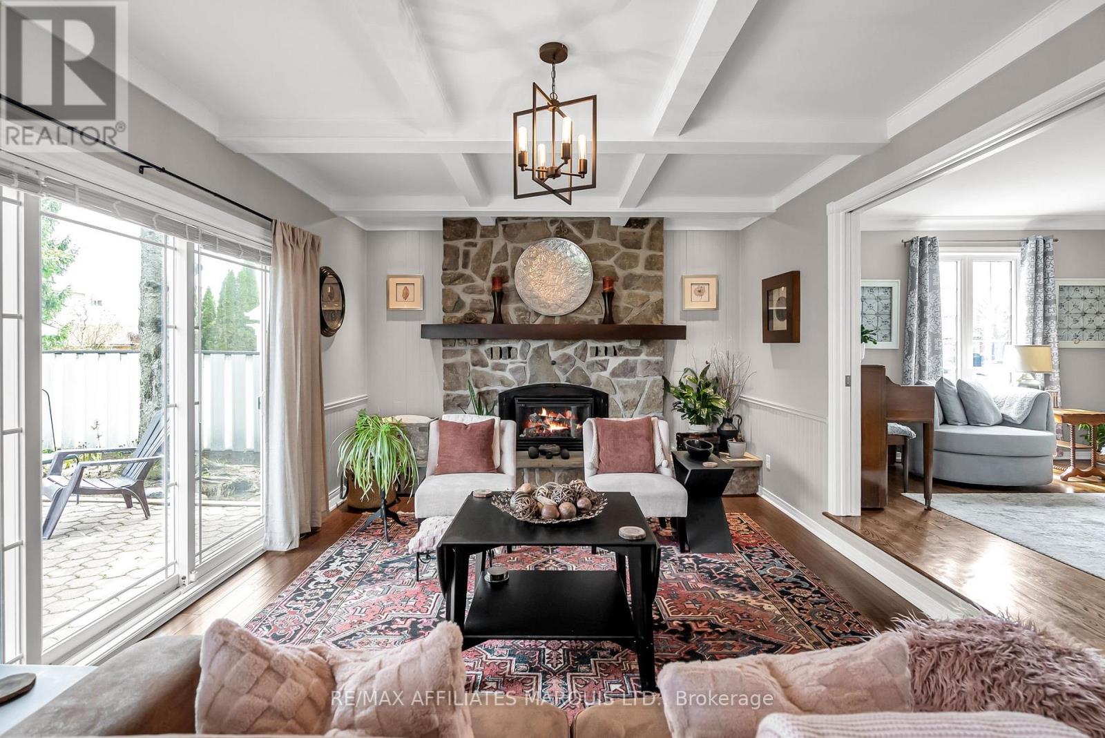 Property at 1932 BELVEDERE CRESCENT image 3