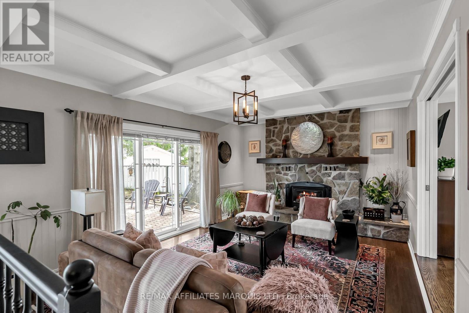 Property at 1932 BELVEDERE CRESCENT image 5