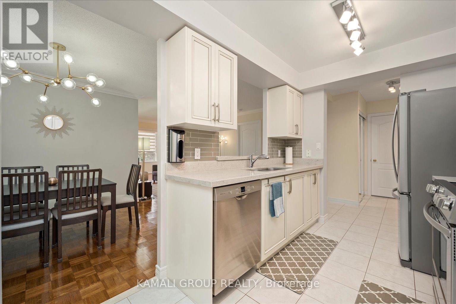 308 - 88 Grandview Way, Toronto, Ontario  M2N 6V6 - Photo 4 - C12121650
