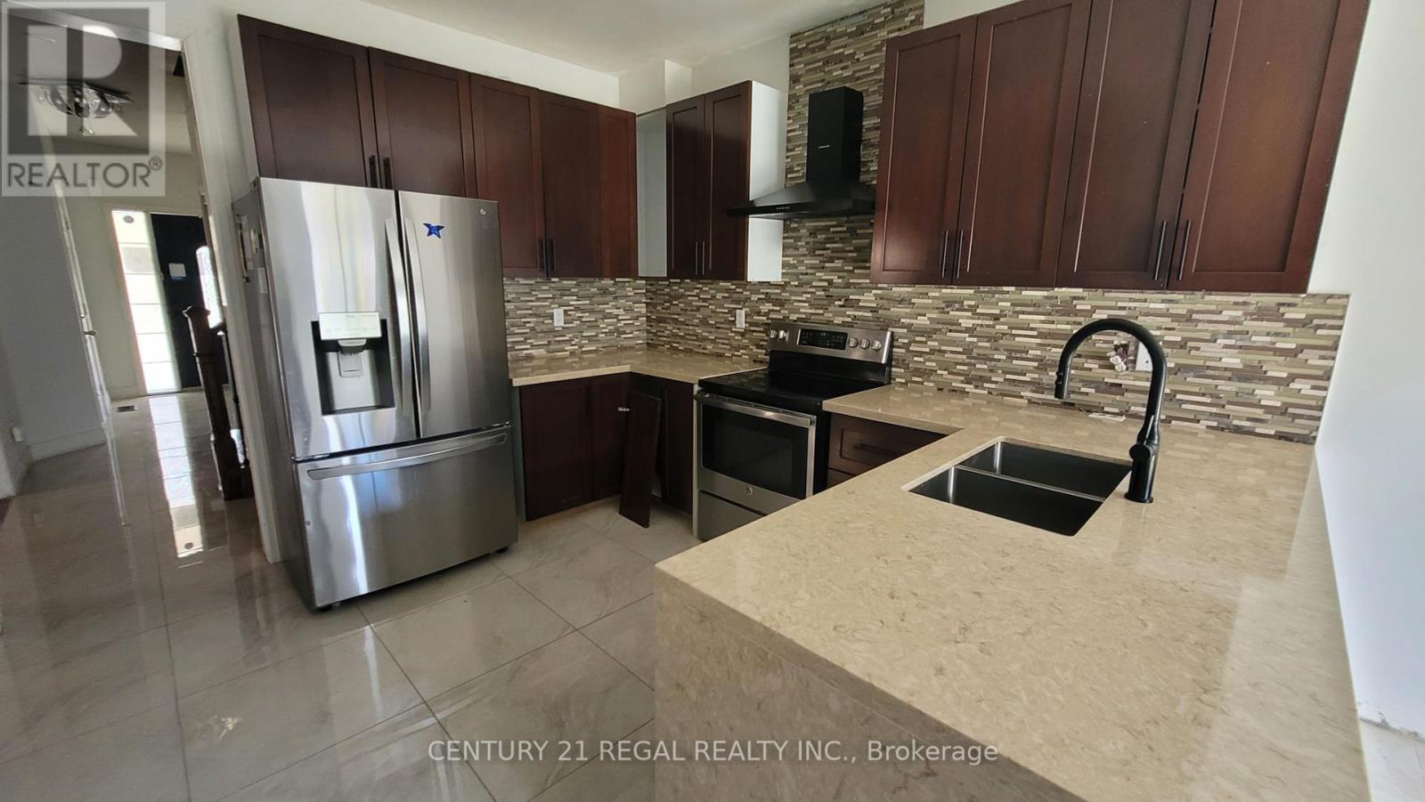 12 Salt Drive, Ajax (South East), Ontario  L1S 7P3 - Photo 11 - E12121634
