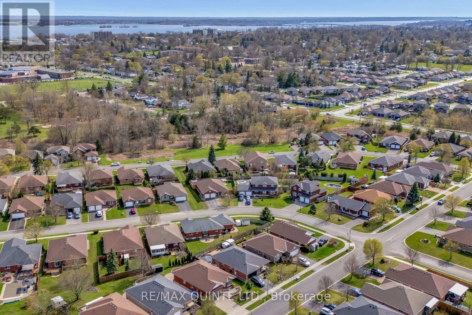 Property at 20 OAK RIDGE BOULEVARD image 1