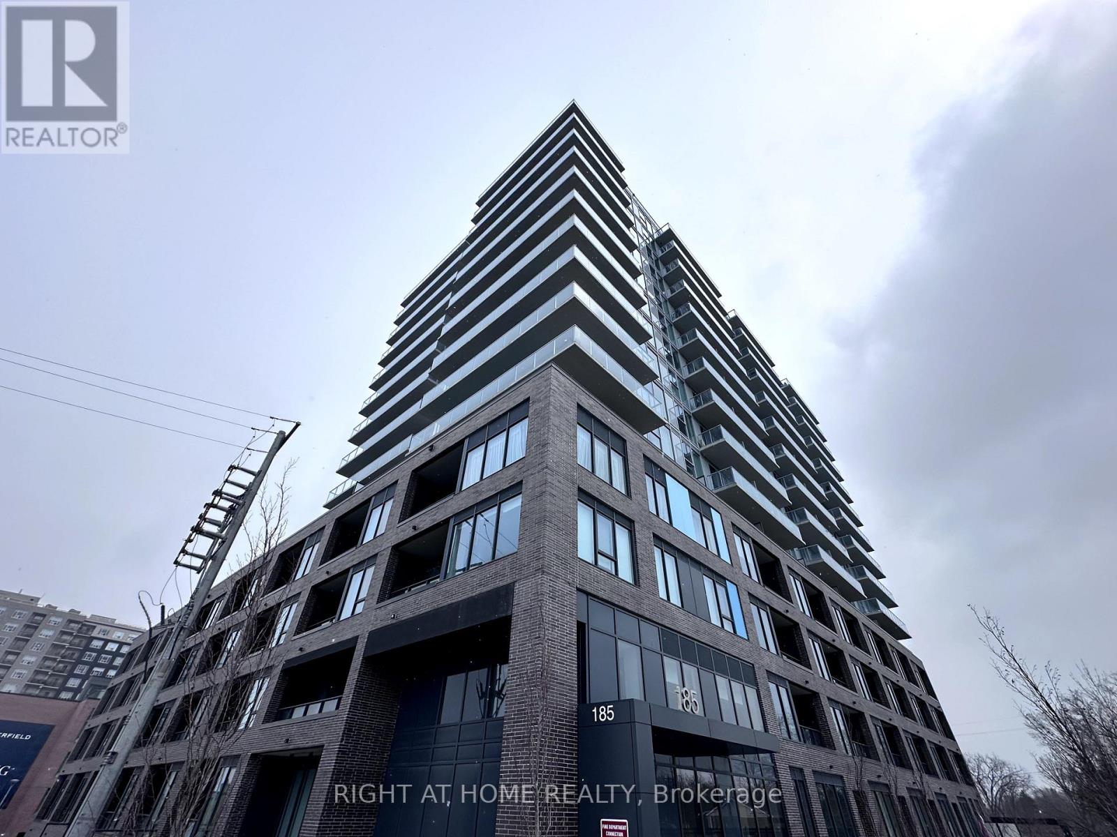015 - 185 DEERFIELD ROAD, newmarket (central newmarket), Ontario