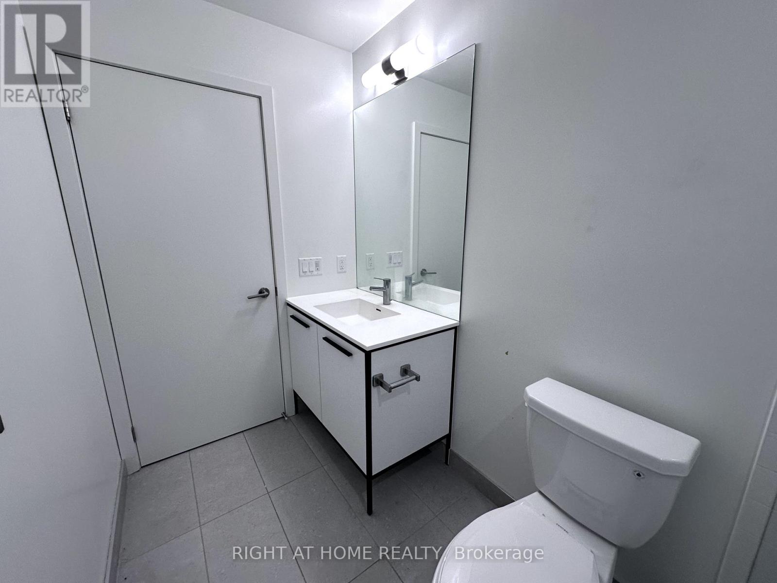 015 - 185 Deerfield Road, Newmarket, Ontario  L3Y 0G7 - Photo 12 - N12121627