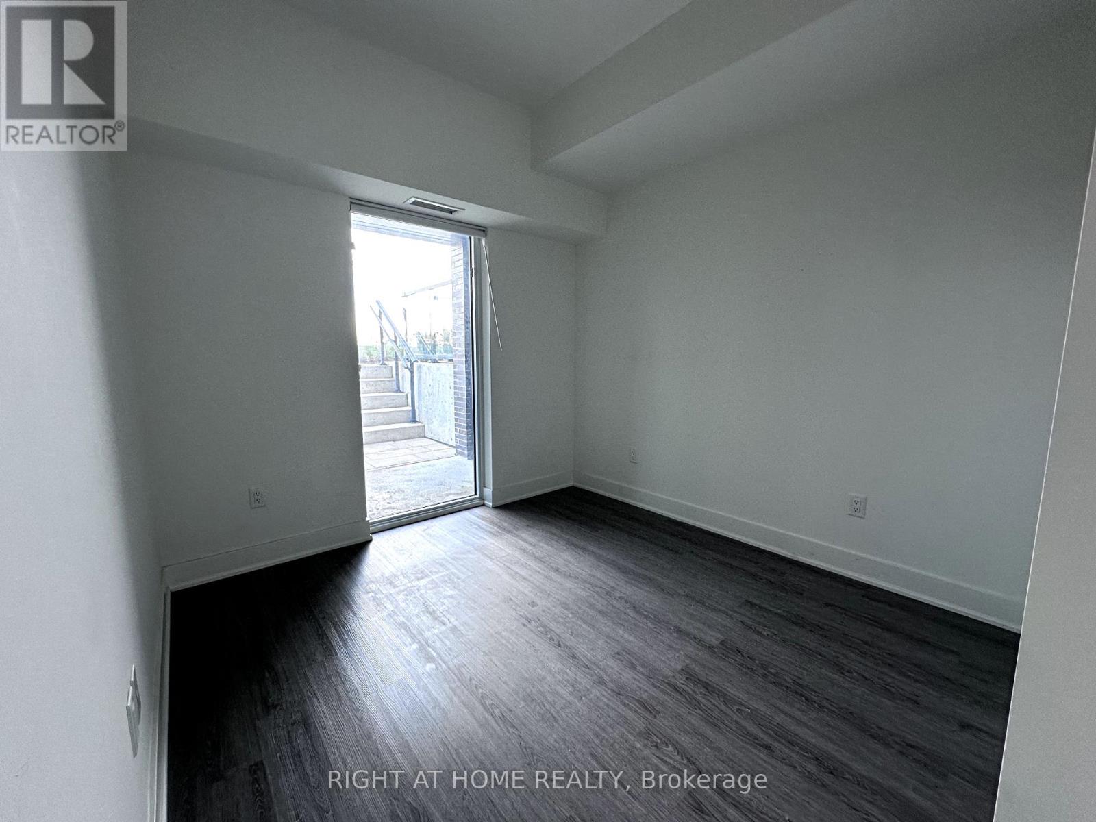 015 - 185 Deerfield Road, Newmarket, Ontario  L3Y 0G7 - Photo 13 - N12121627