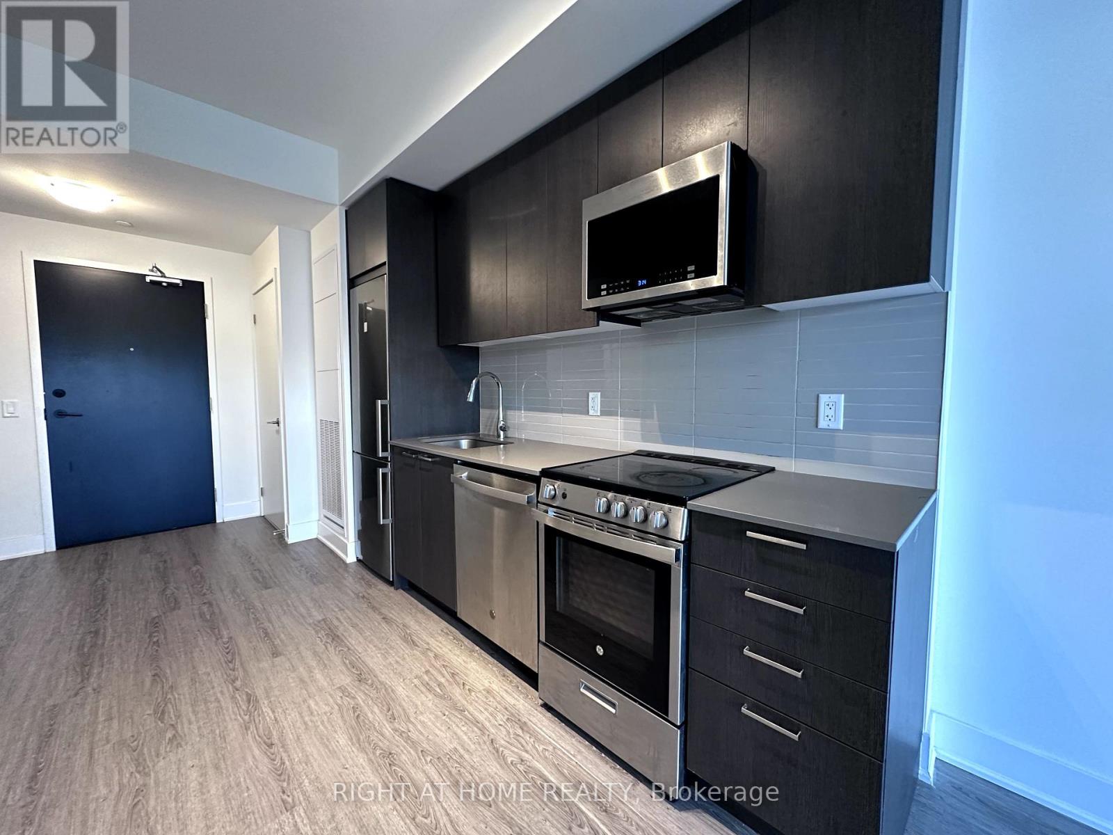 015 - 185 Deerfield Road, Newmarket, Ontario  L3Y 0G7 - Photo 9 - N12121627