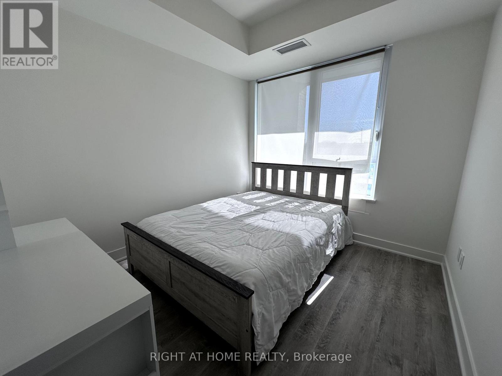 209 - 185 Deerfield Road, Newmarket, Ontario  L3Y 0G7 - Photo 15 - N12121652