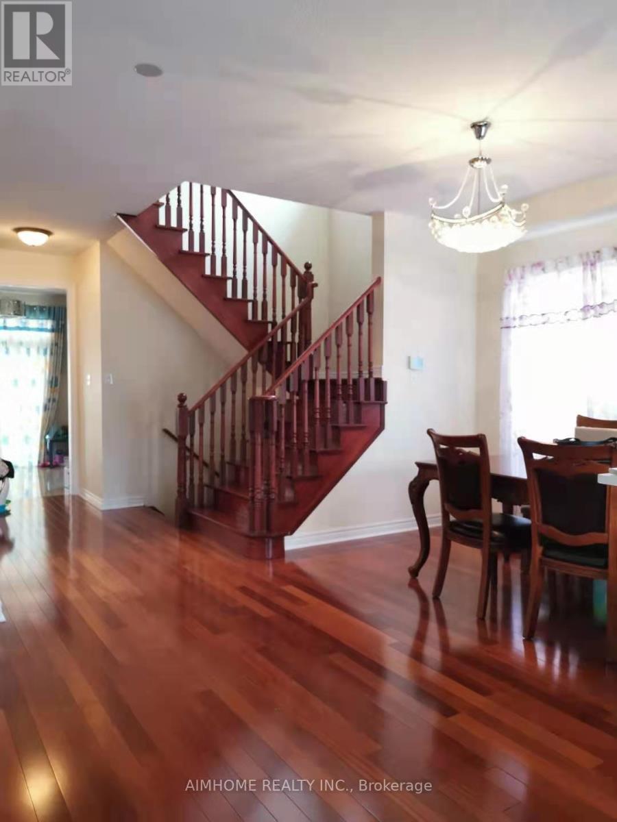 61 Ten Oaks Boulevard, Vaughan, Ontario  L4K 5G3 - Photo 3 - N12121657