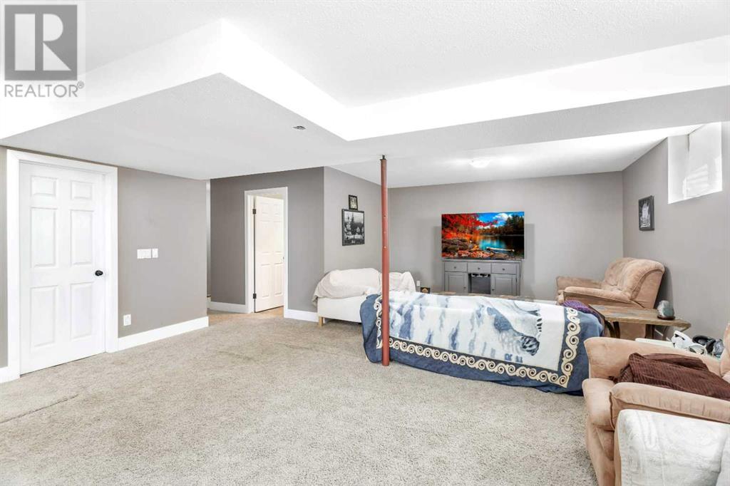 9 Lakes Close, Lacombe, Alberta  T4L 1S5 - Photo 35 - A2217338