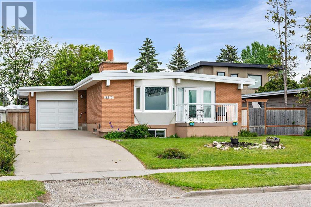 Property at 5312 37 Street SW image 1