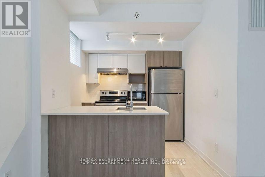 817 - 1133 Cooke Boulevard, Burlington, Ontario  L7T 0C3 - Photo 11 - W12121642