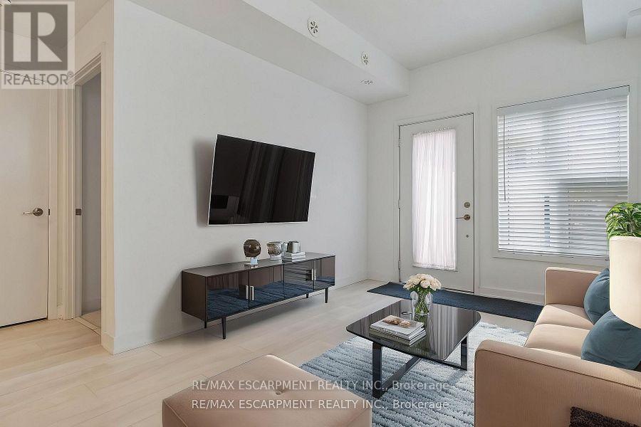 817 - 1133 Cooke Boulevard, Burlington, Ontario  L7T 0C3 - Photo 6 - W12121642