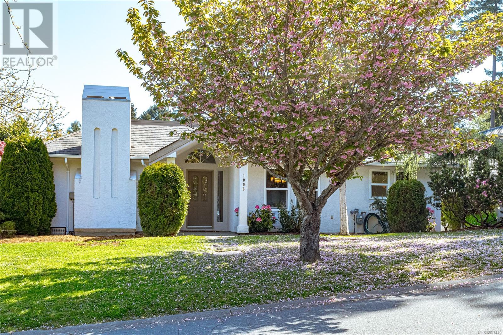 Property at 1096 Valewood Trail image 1