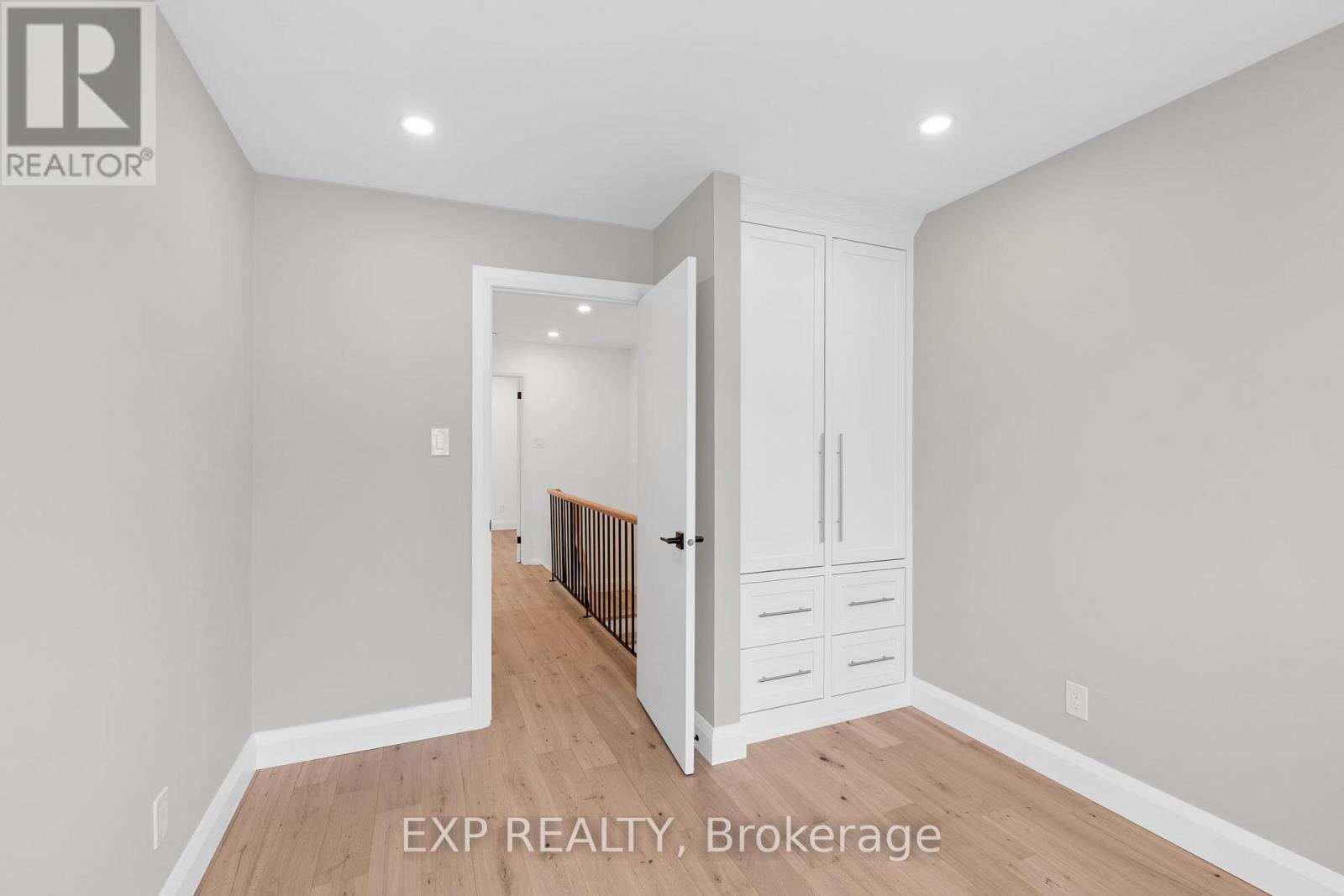 2 Equestrian Drive, Ottawa, Ontario  K2M 1C6 - Photo 26 - X12121678
