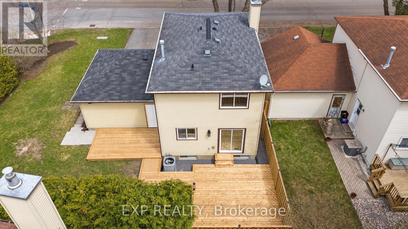 2 Equestrian Drive, Ottawa, Ontario  K2M 1C6 - Photo 37 - X12121678