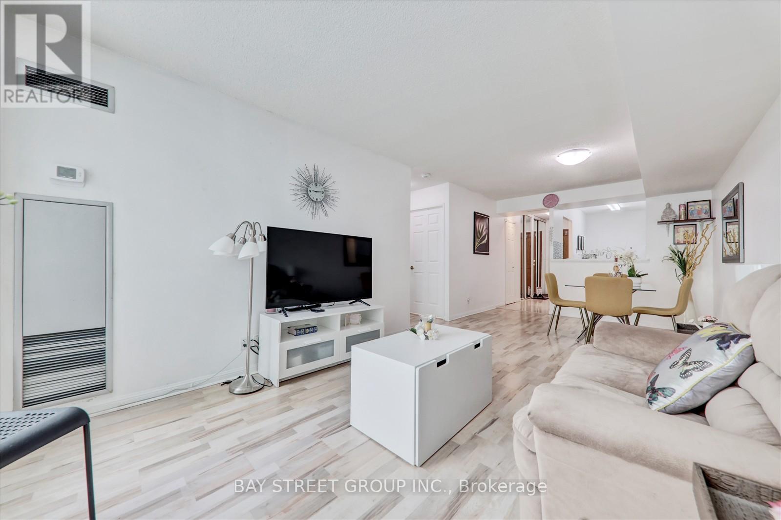 306 - 8 Lee Centre Drive, Toronto, Ontario  M1H 3H8 - Photo 4 - E12121330