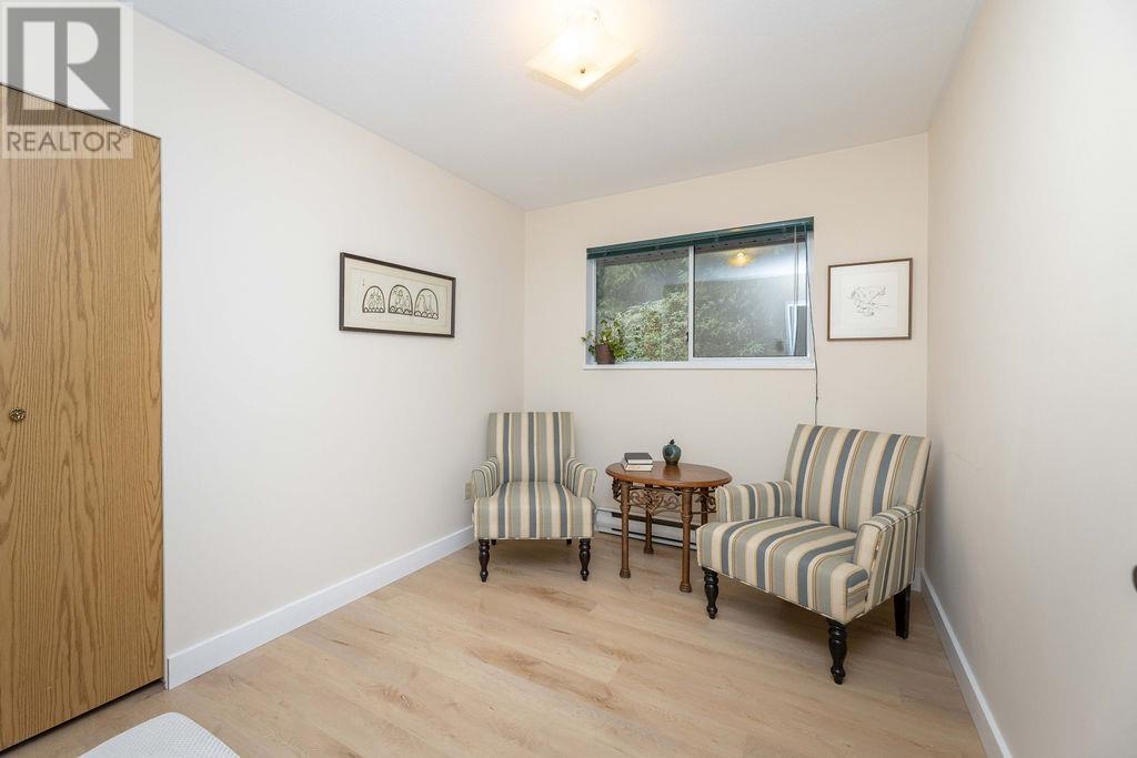 7639 Eureka Avenue, Halfmoon Bay, British Columbia  V7Z 1A1 - Photo 19 - R2997745